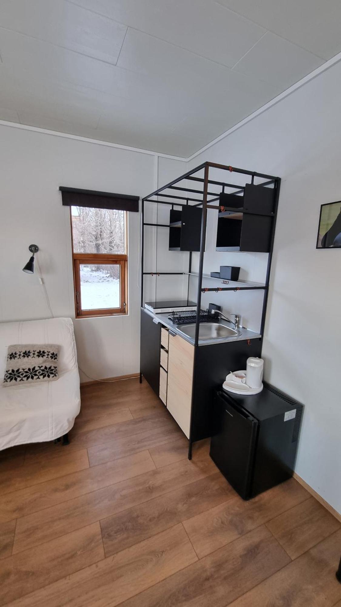Guesthouse Petursborg Акурейри Экстерьер фото