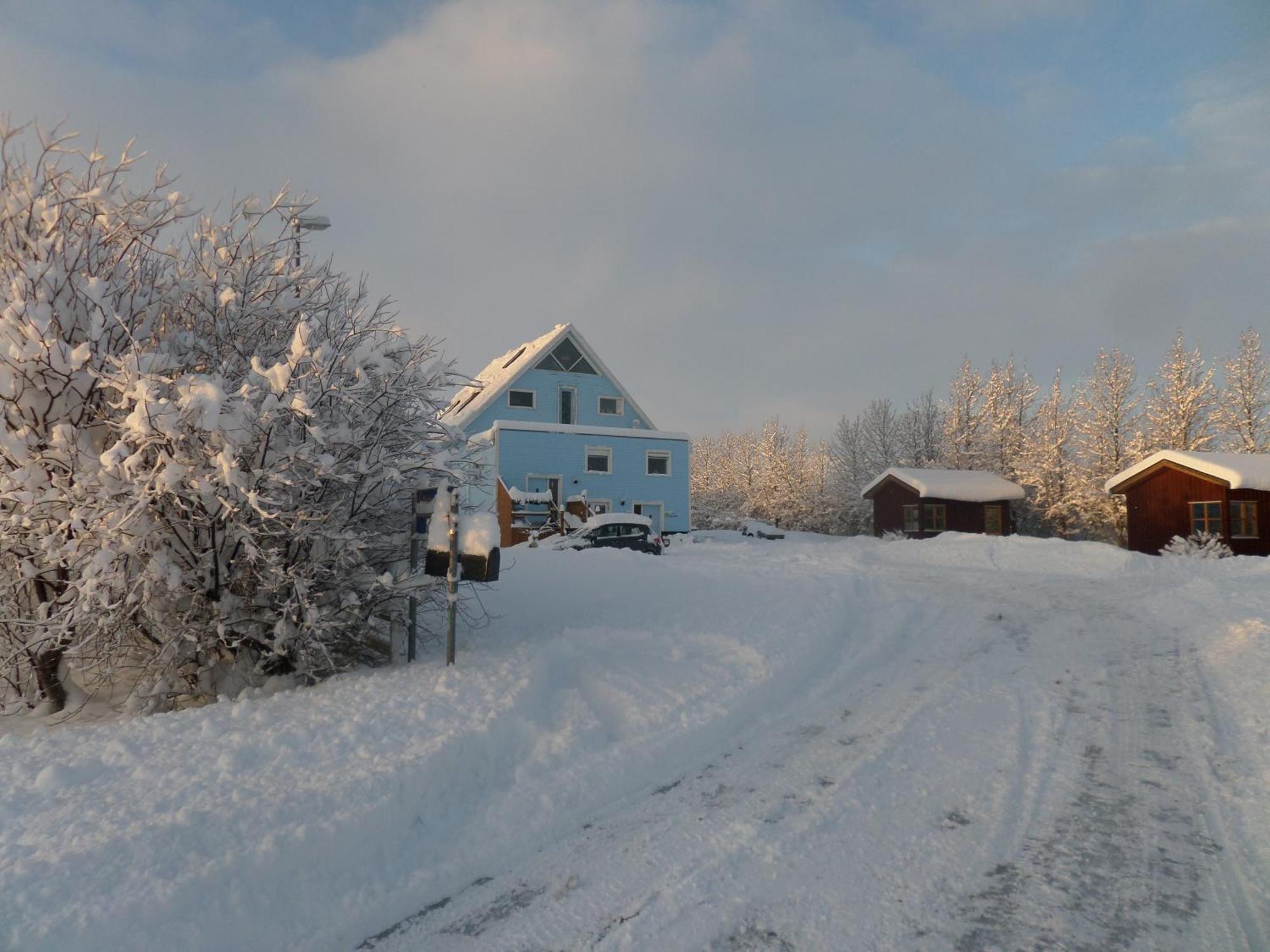 Guesthouse Petursborg Акурейри Экстерьер фото