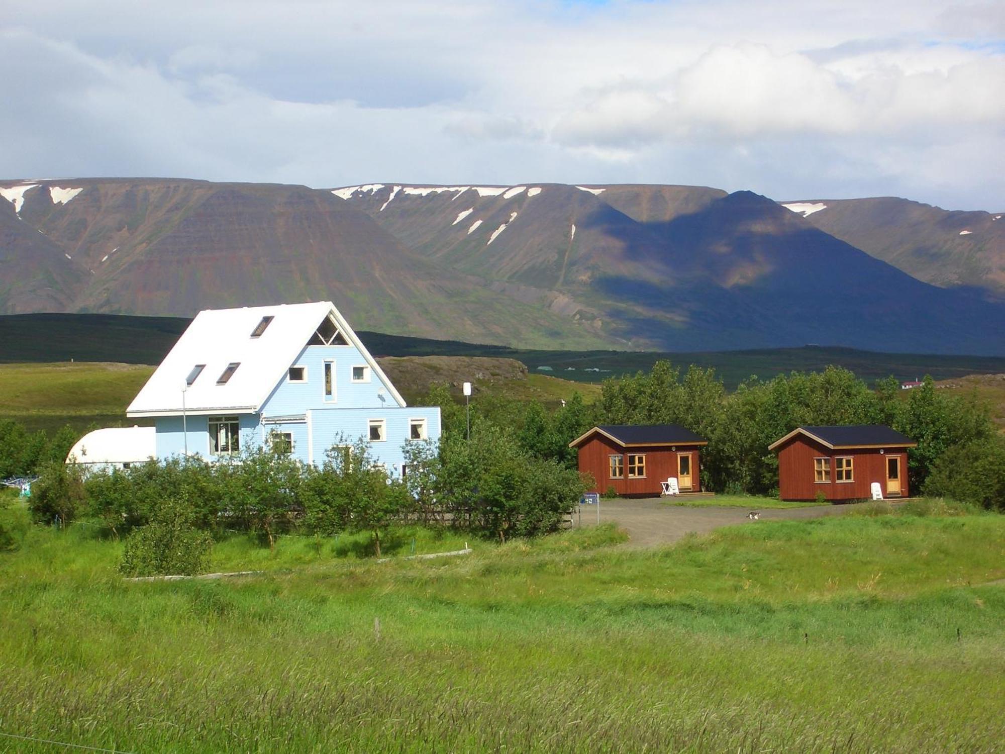 Guesthouse Petursborg Акурейри Экстерьер фото